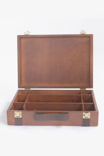 Picture of CA-7 VE ◦ Colour Box Lacquered Walnut